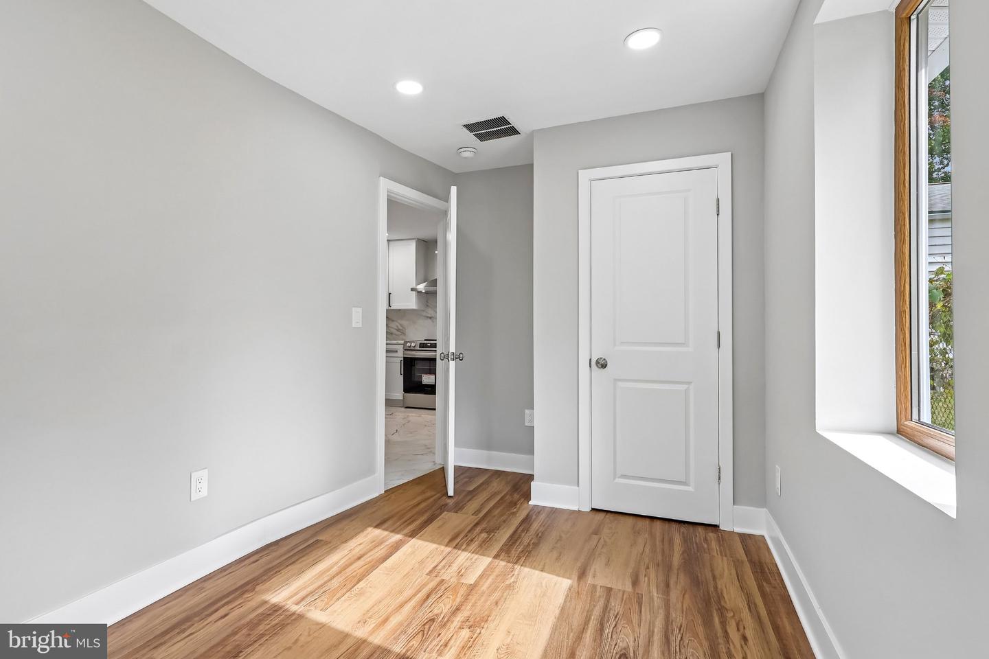 1509 Venice Ave Property Photo 12