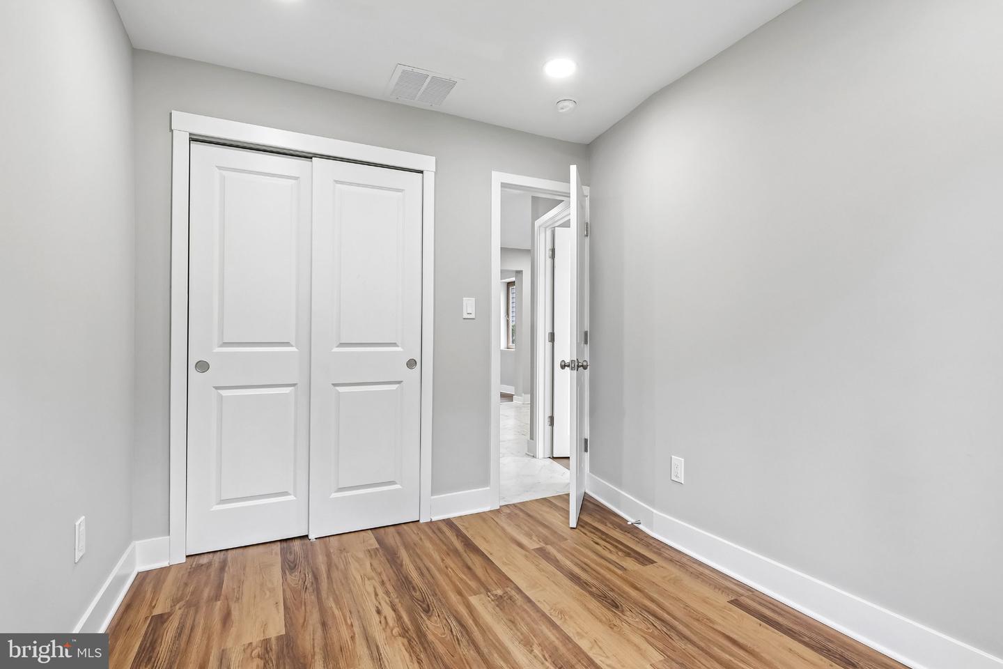 1509 Venice Ave Property Photo 14
