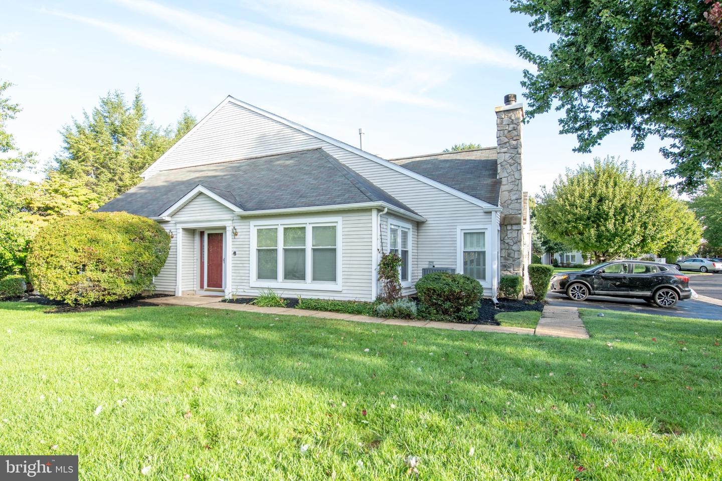 11 GAYLORD CT Property Photo 1