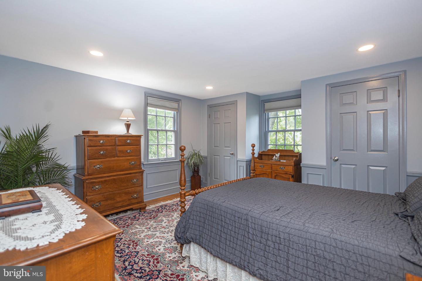 10 Effingham Property Photo 30