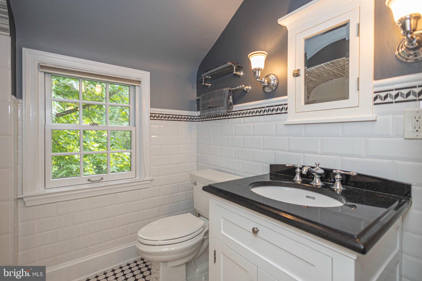 10 Effingham Property Photo 41