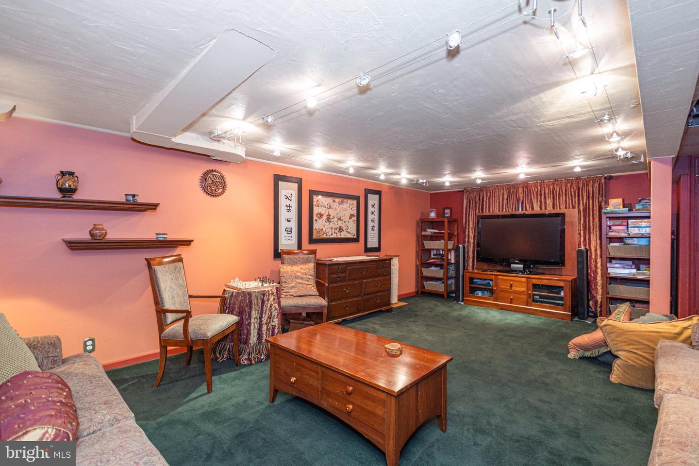 10 Effingham Property Photo 47