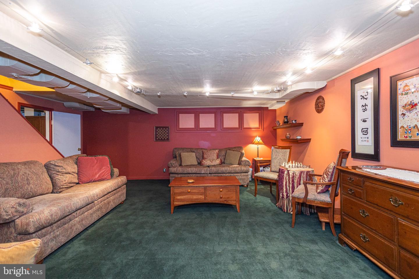 10 Effingham Property Photo 49
