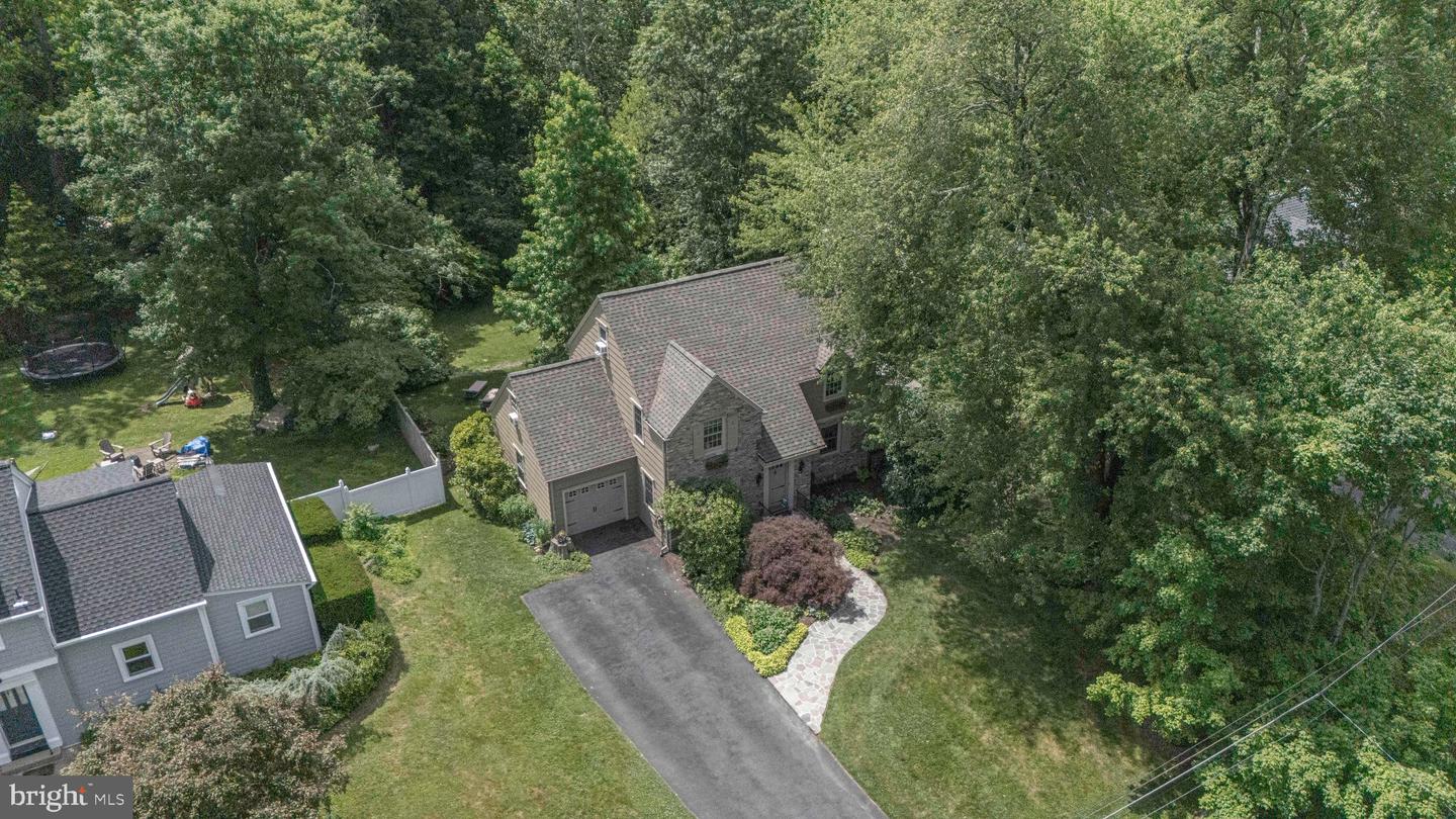 10 Effingham Property Photo 62