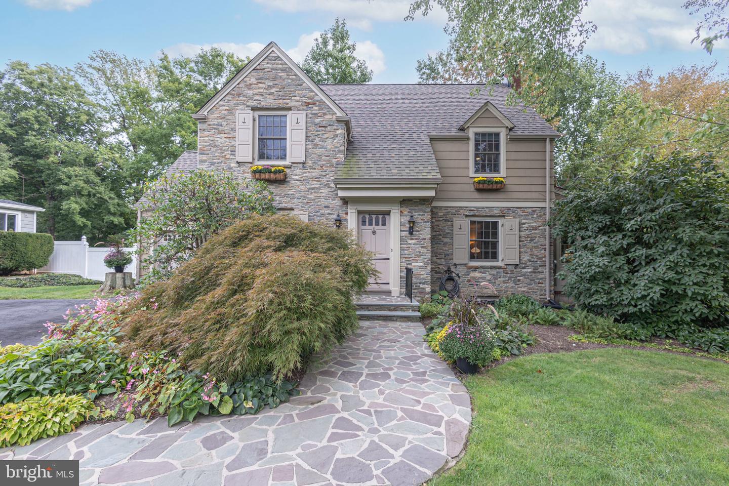 10 Effingham Property Photo 65