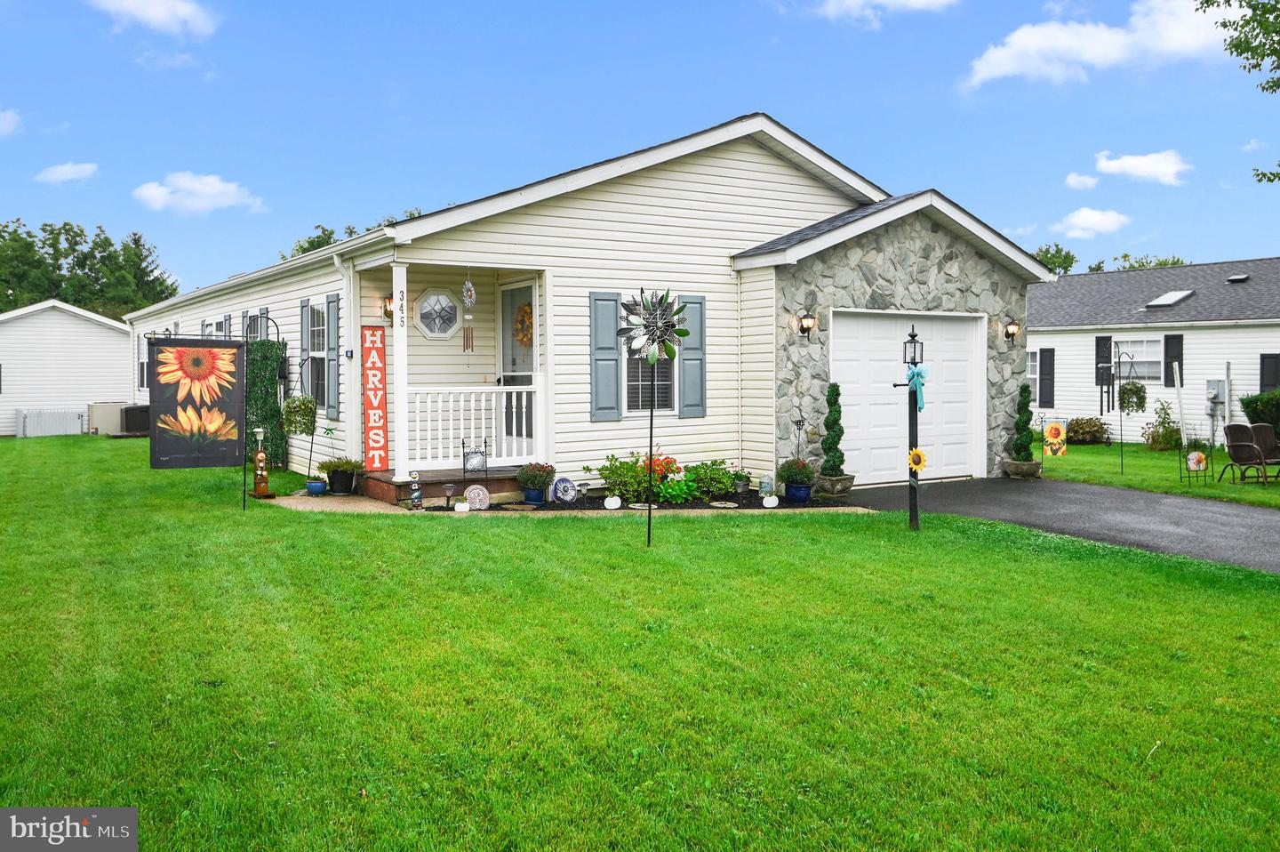 345 Countryside Cir Property Photo 1