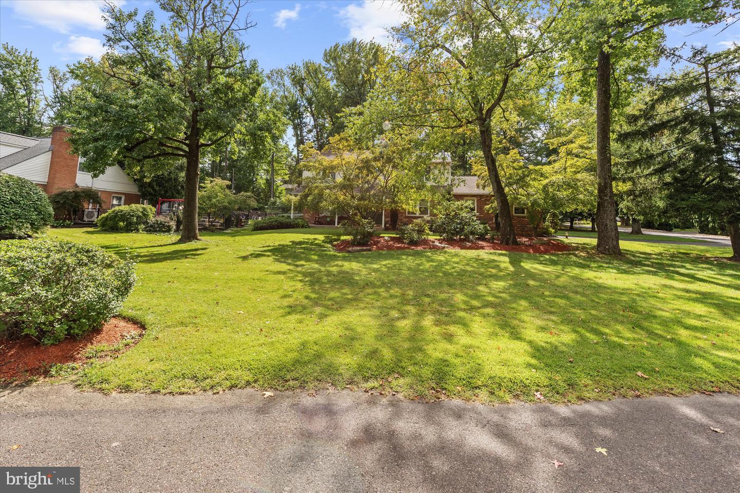 945 Roberts Rd Property Photo 4