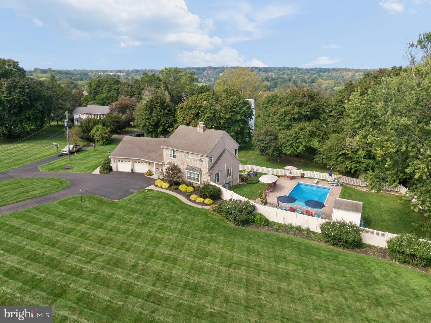 2 Cavallo Way Property Photo 2