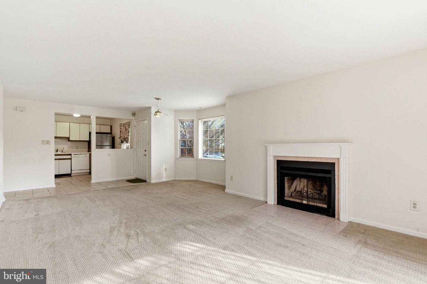 3403 Waltham Ct #209 Property Photo 6