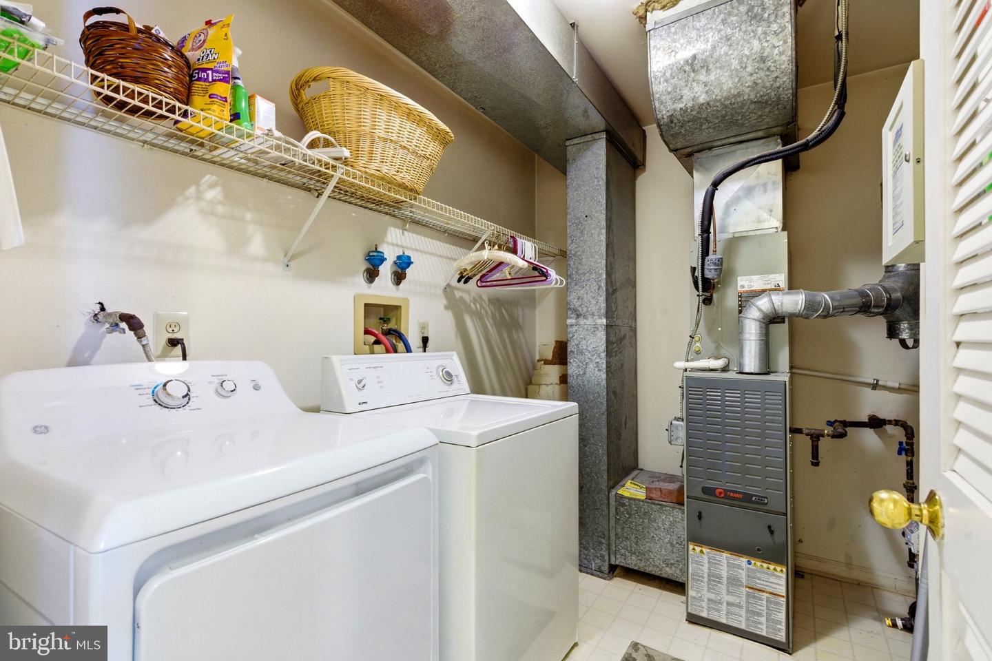 3403 Waltham Ct #209 Property Photo 12