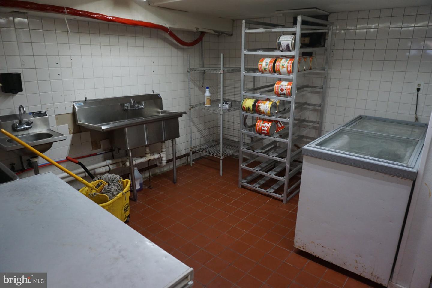 4 N Main St Property Photo 15