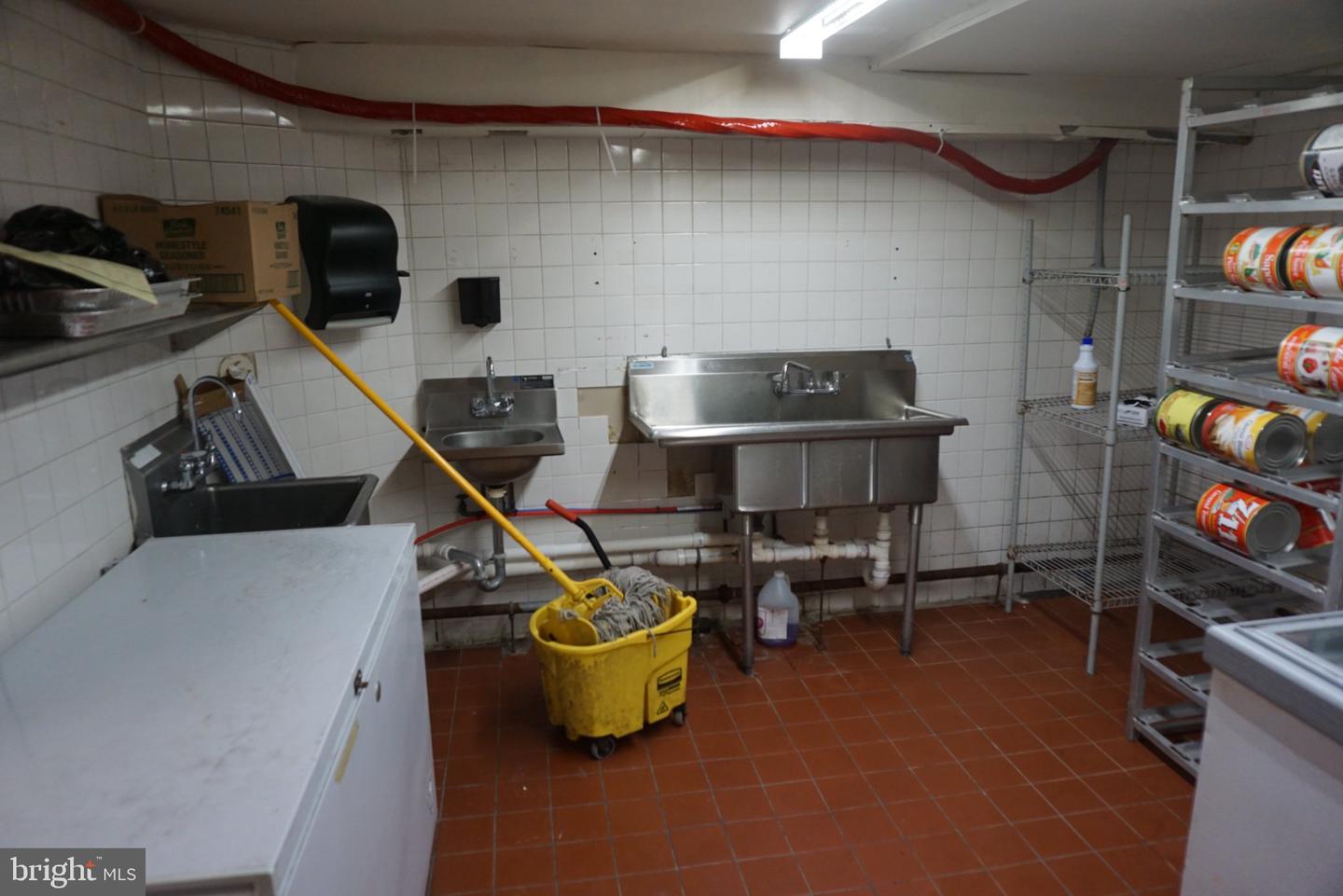 4 N Main St Property Photo 16