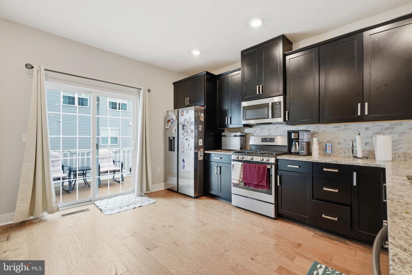 143 Fleet Ct Property Photo 8
