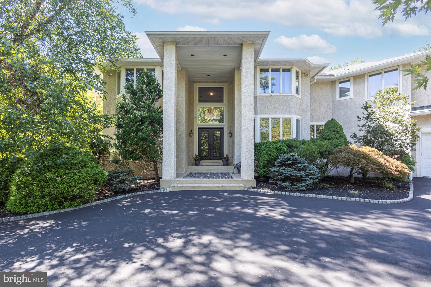 100 E Holland Rd Property Photo 6