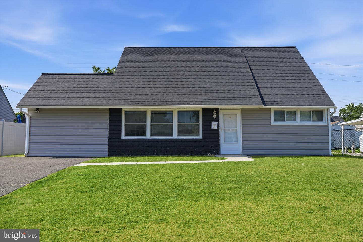 47 Mintleaf Rd Property Photo 2
