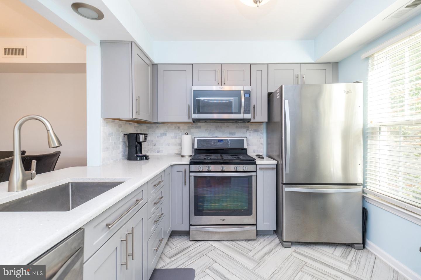 204 Society Pl Property Photo 2