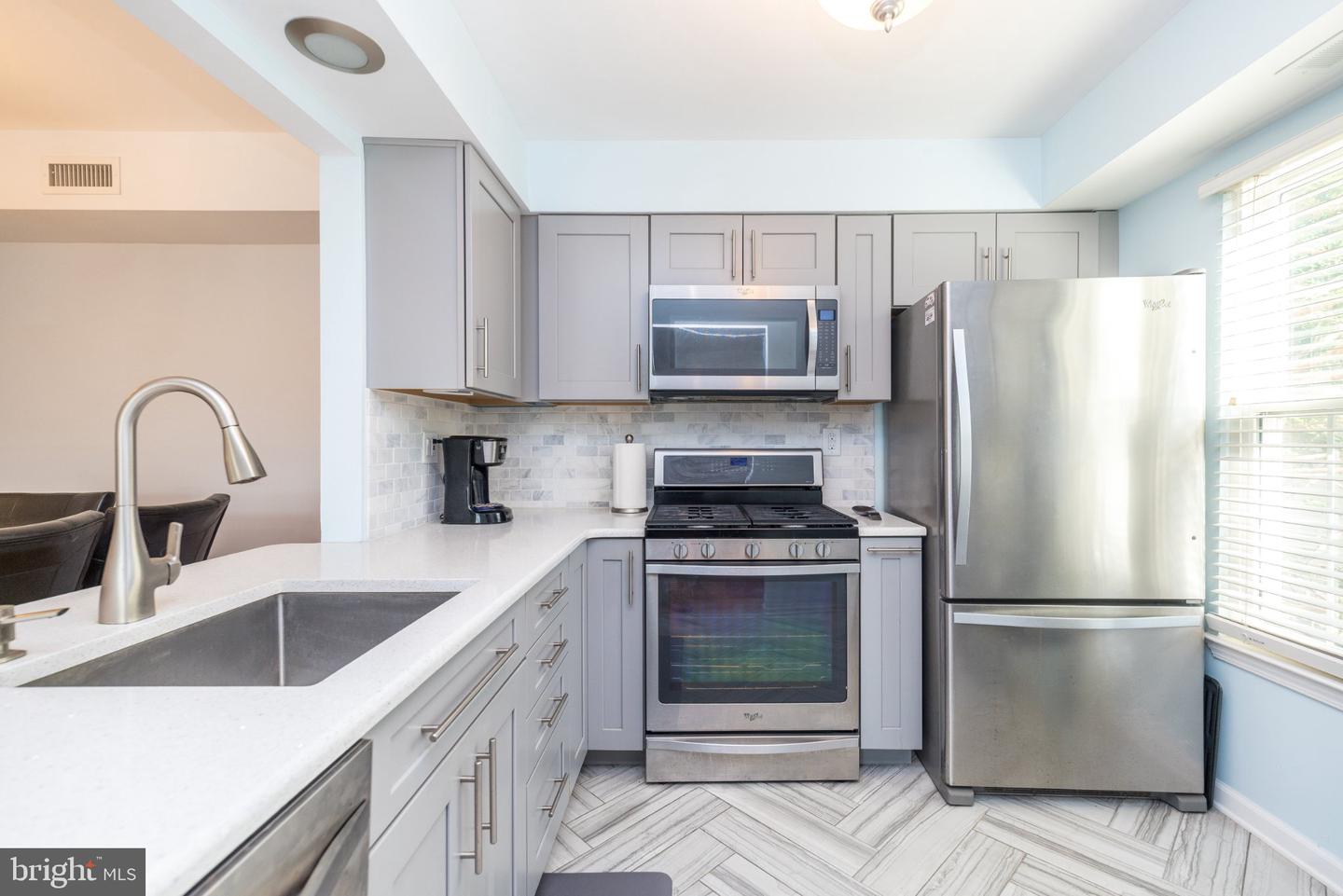 204 Society Pl Property Photo 6