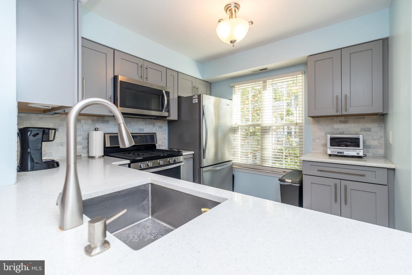 204 Society Pl Property Photo 8