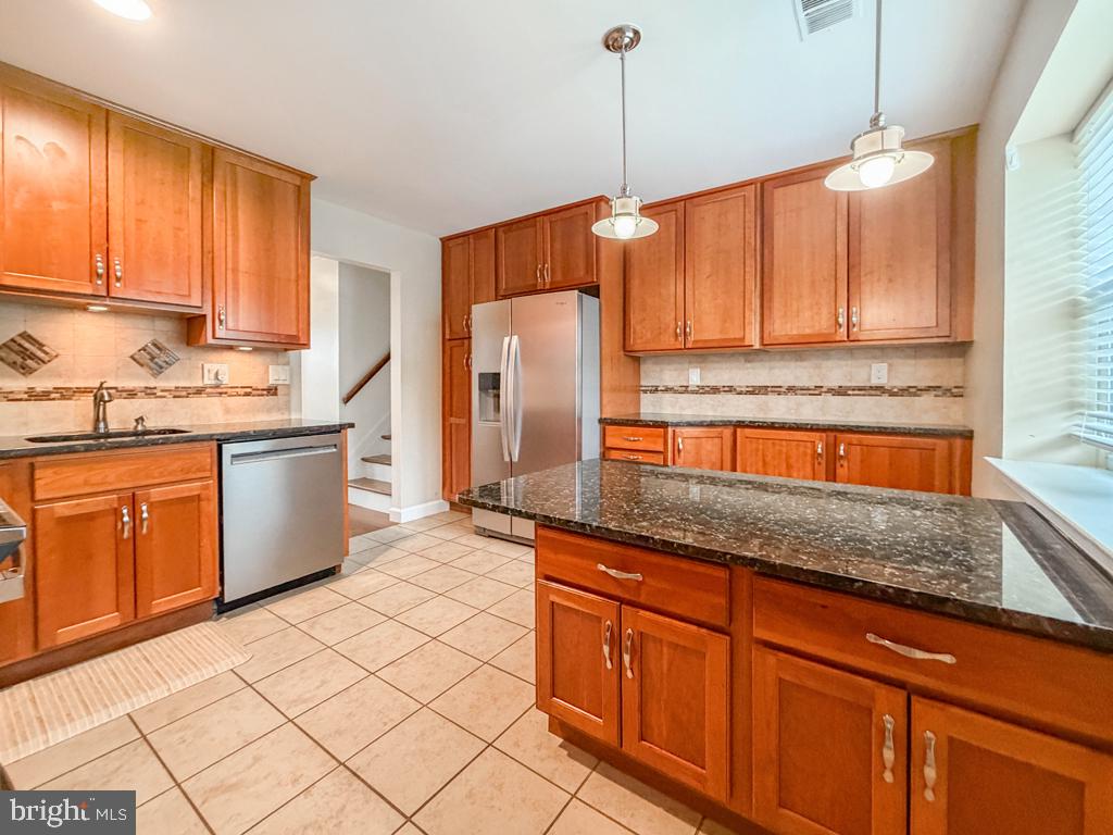 8 Carmel Pl Property Photo 12