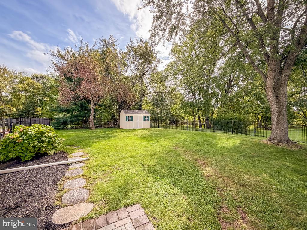 8 Carmel Pl Property Photo 30