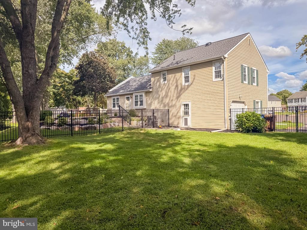 8 Carmel Pl Property Photo 36