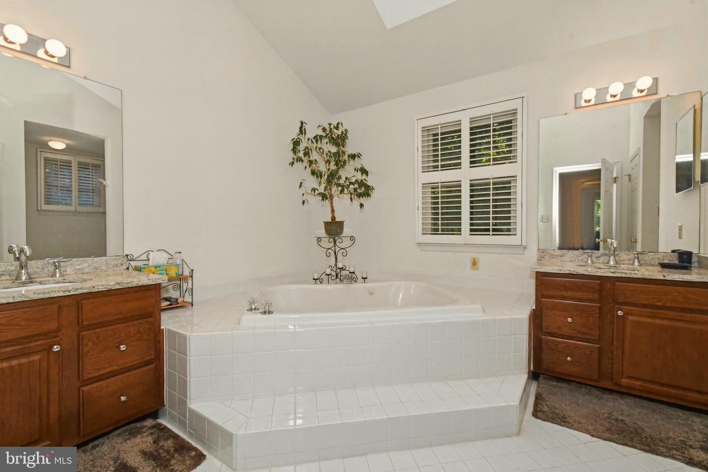 153 Mountain Oaks Rd Property Photo 43