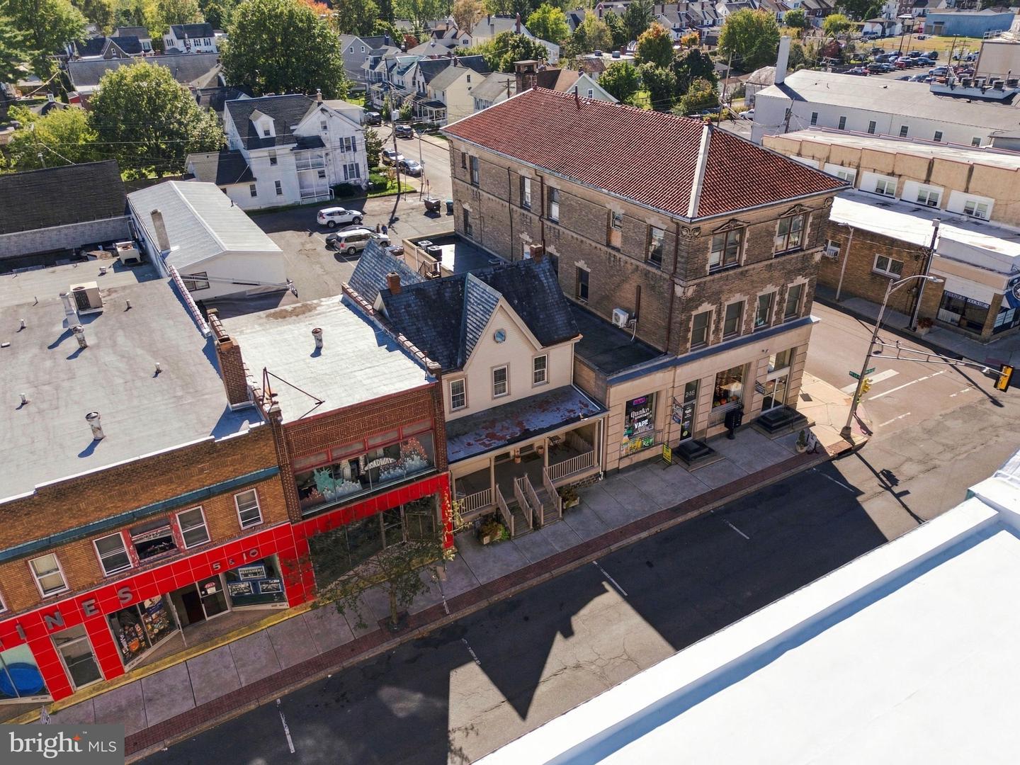 242-248 W Broad St Property Photo 11