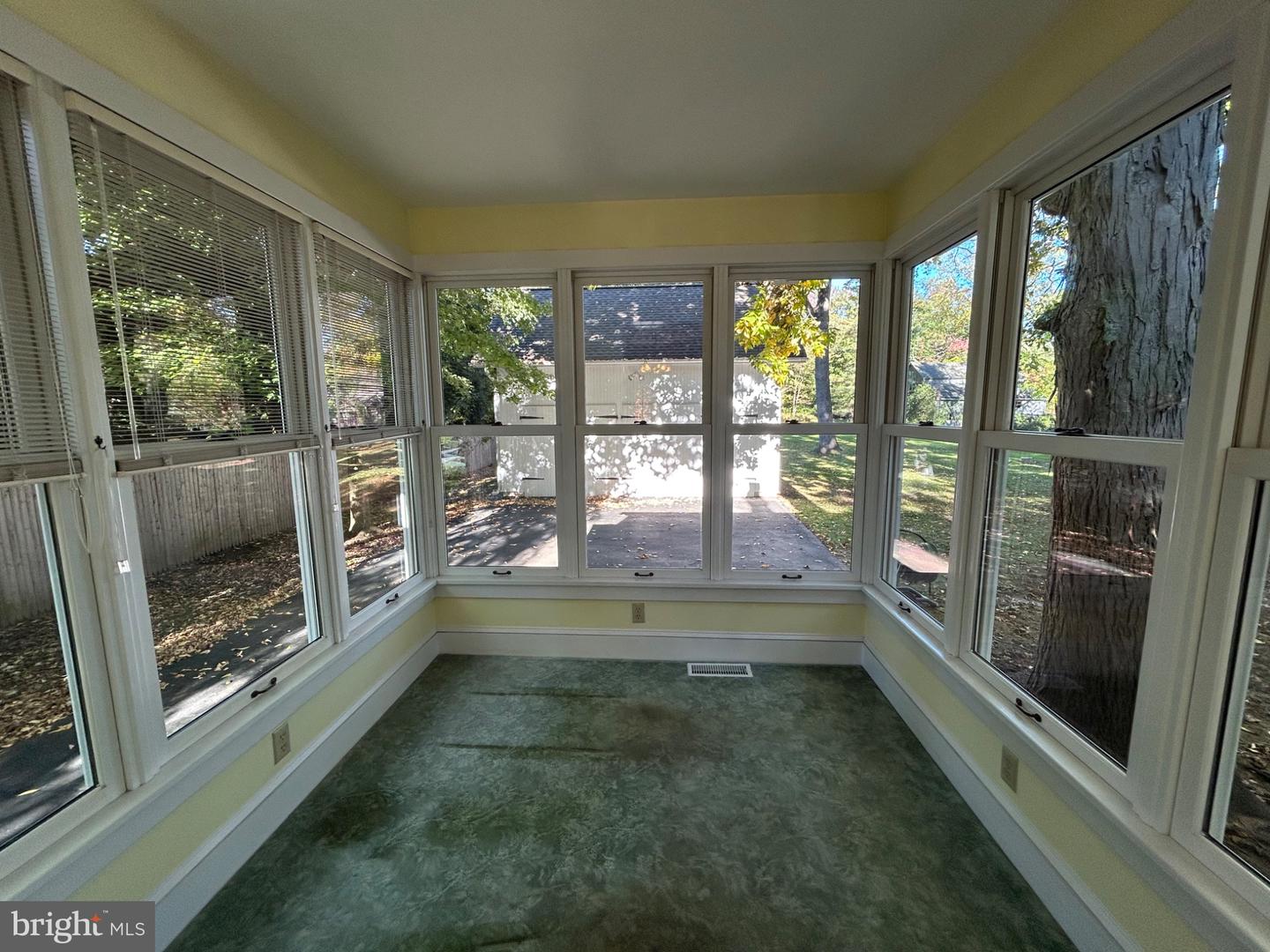 415 E Court St Property Photo 14