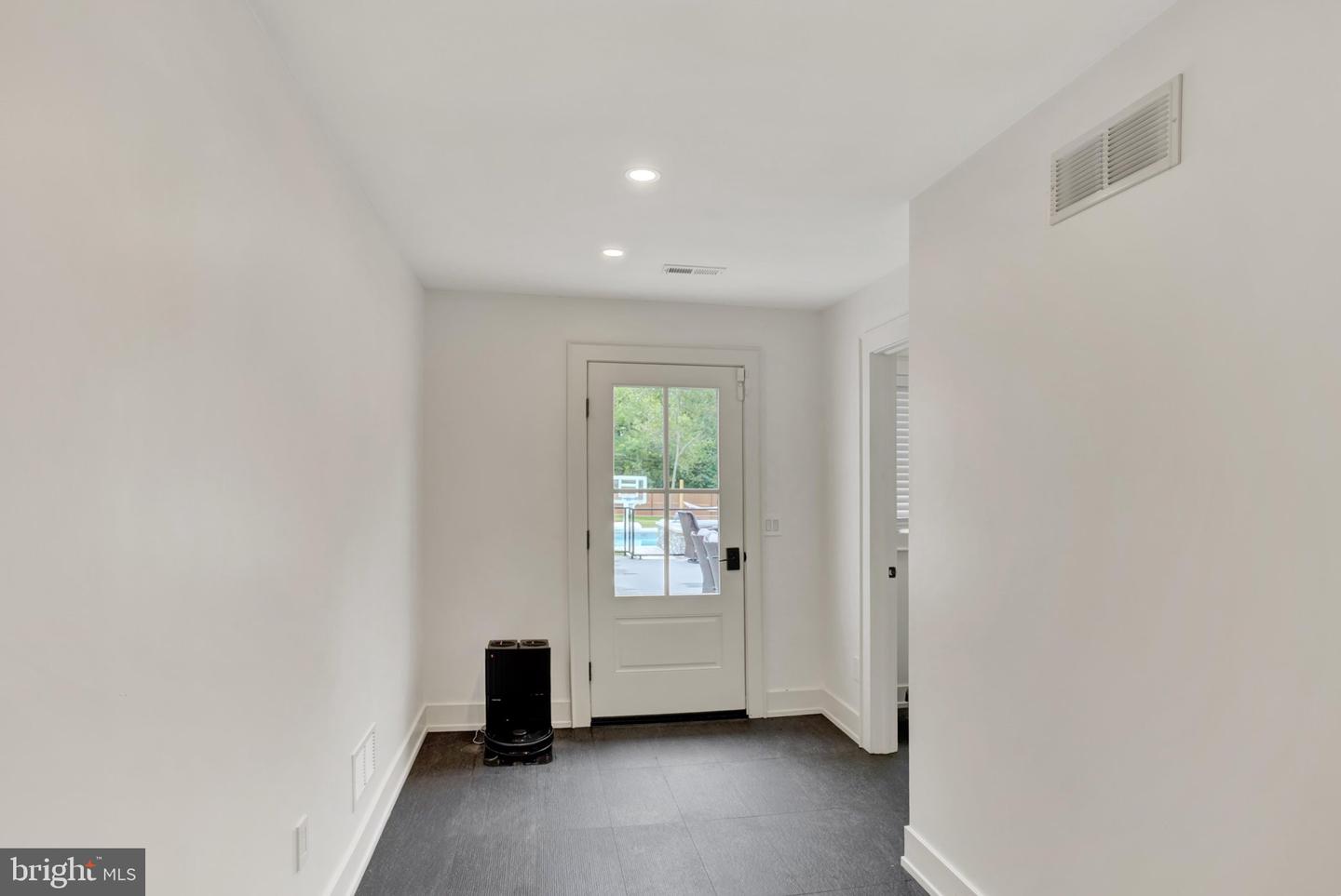 501 Washington Crossing Rd Property Photo 12