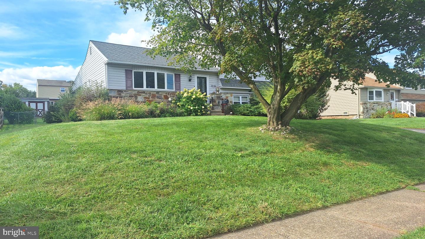 925 Roberts Rd Property Photo 4