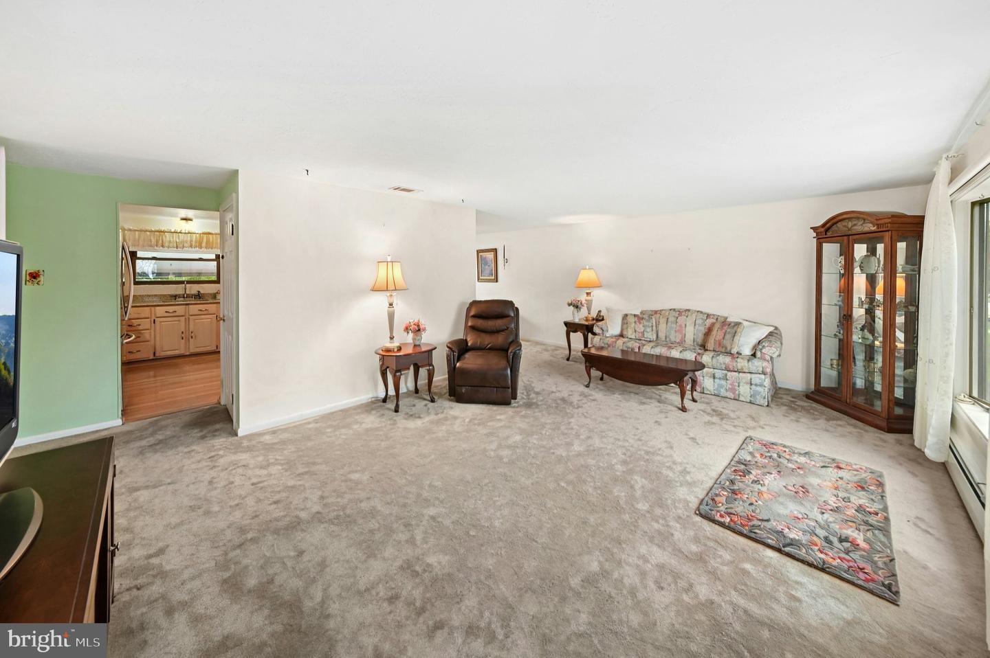 840 Roger Rd Property Photo 5