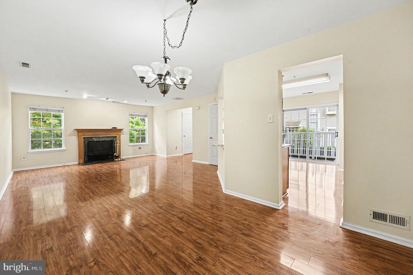 1426 Angela Ct Property Photo 10