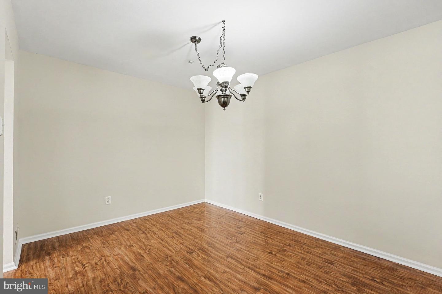 1426 Angela Ct Property Photo 17