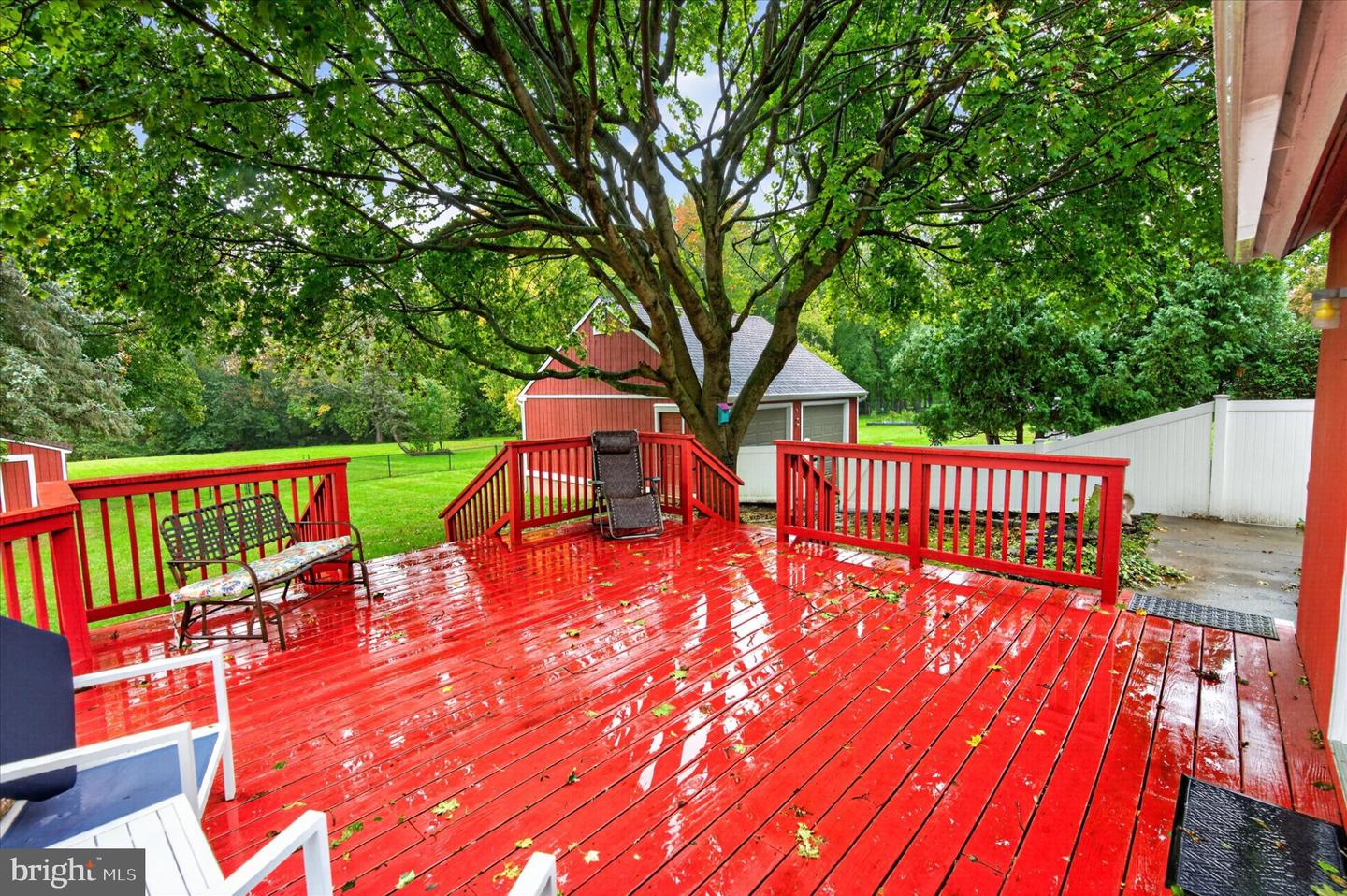 6231 Washington Ln Property Photo 3