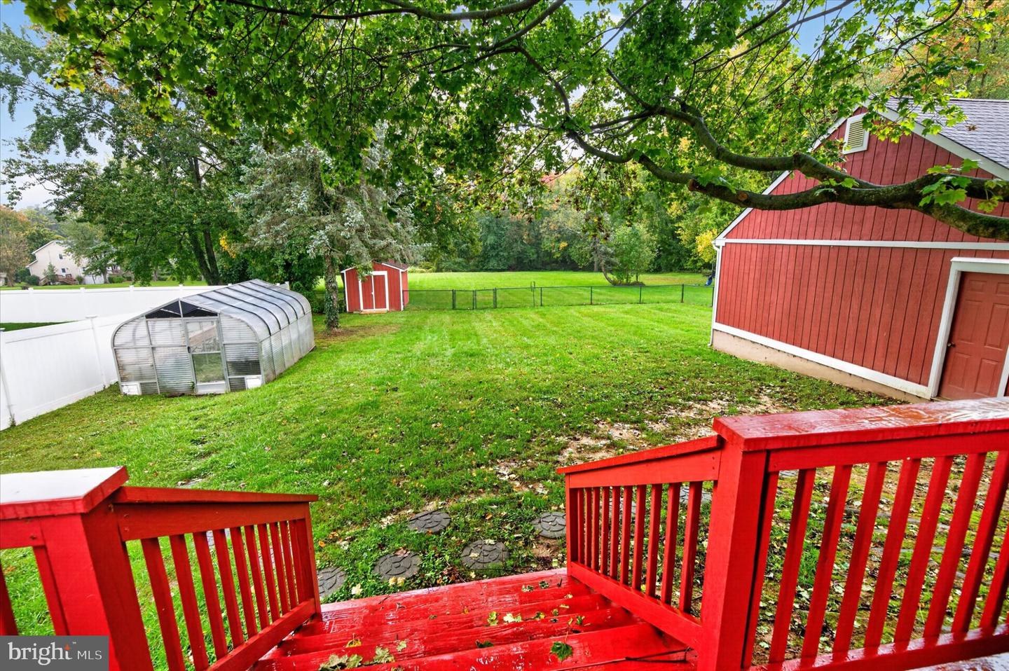 6231 Washington Ln Property Photo 6