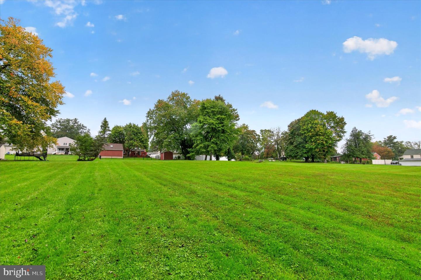 6231 Washington Ln Property Photo 13