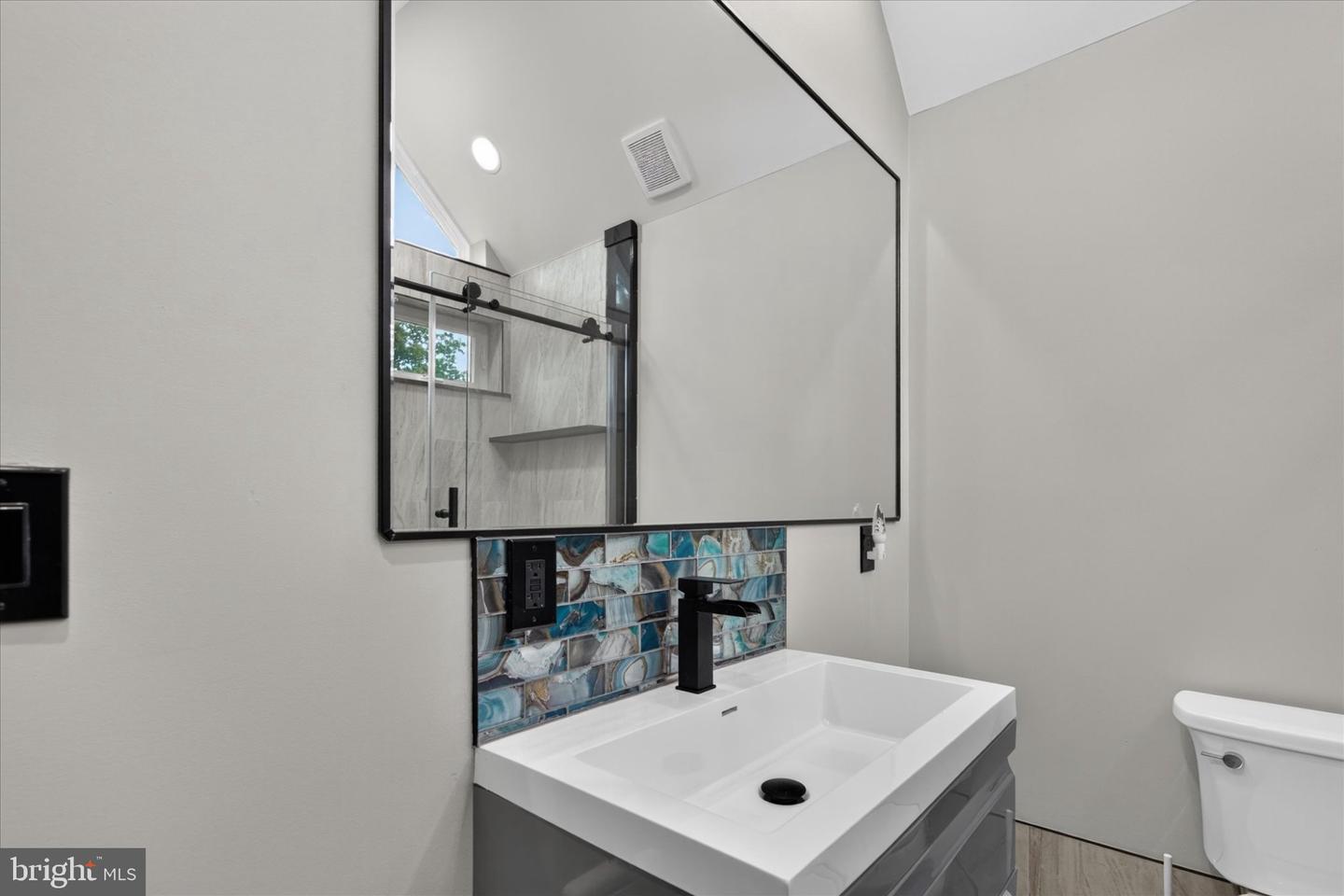 6231 Washington Ln Property Photo 55