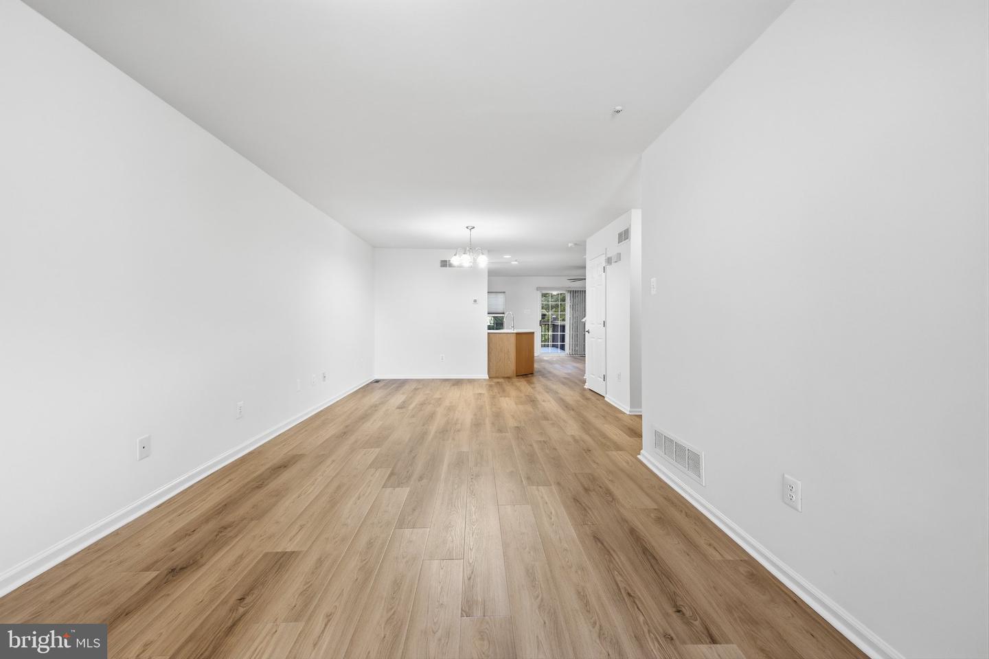547 Jason Dr Property Photo 3