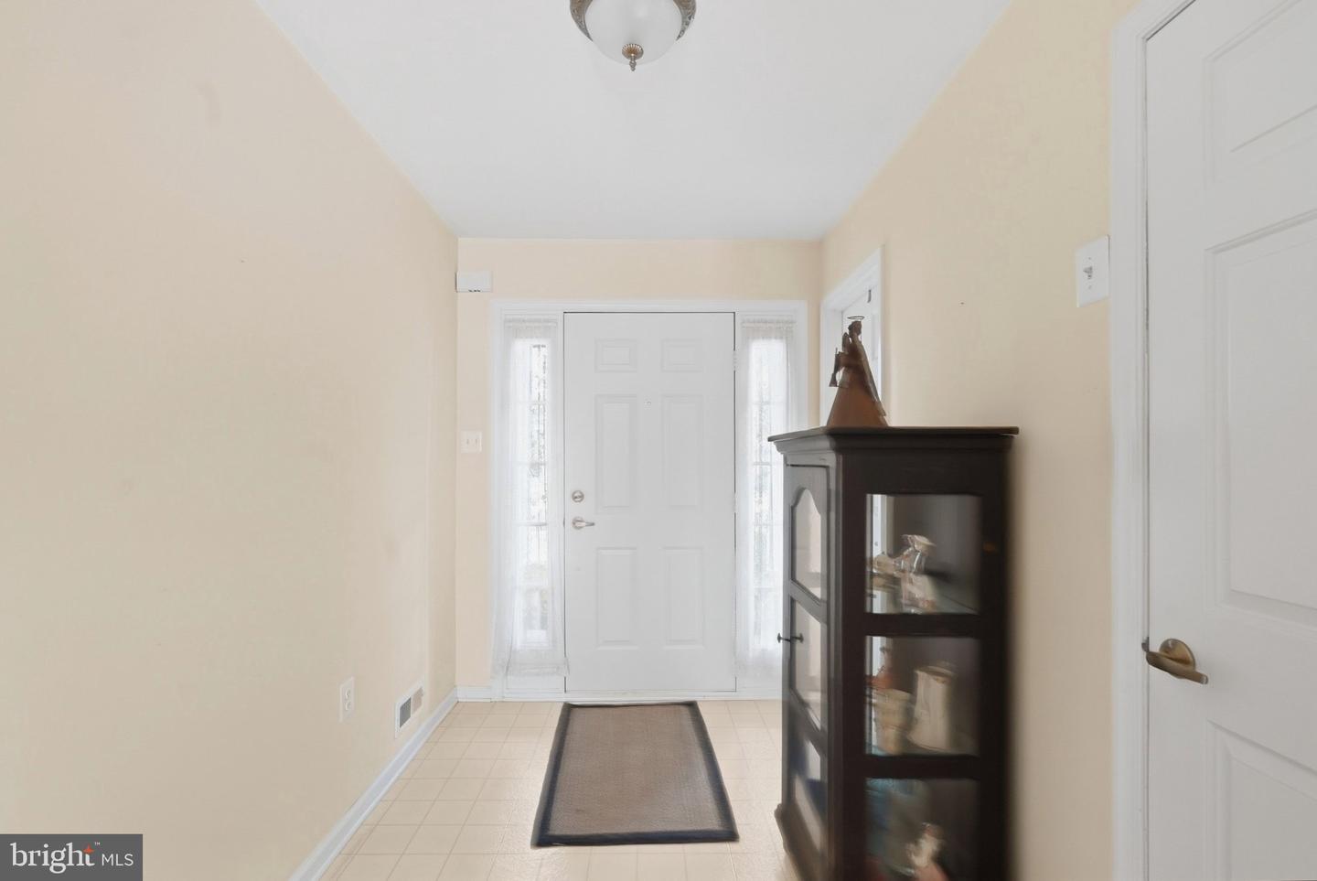 90 Cypress Pl Property Photo 3