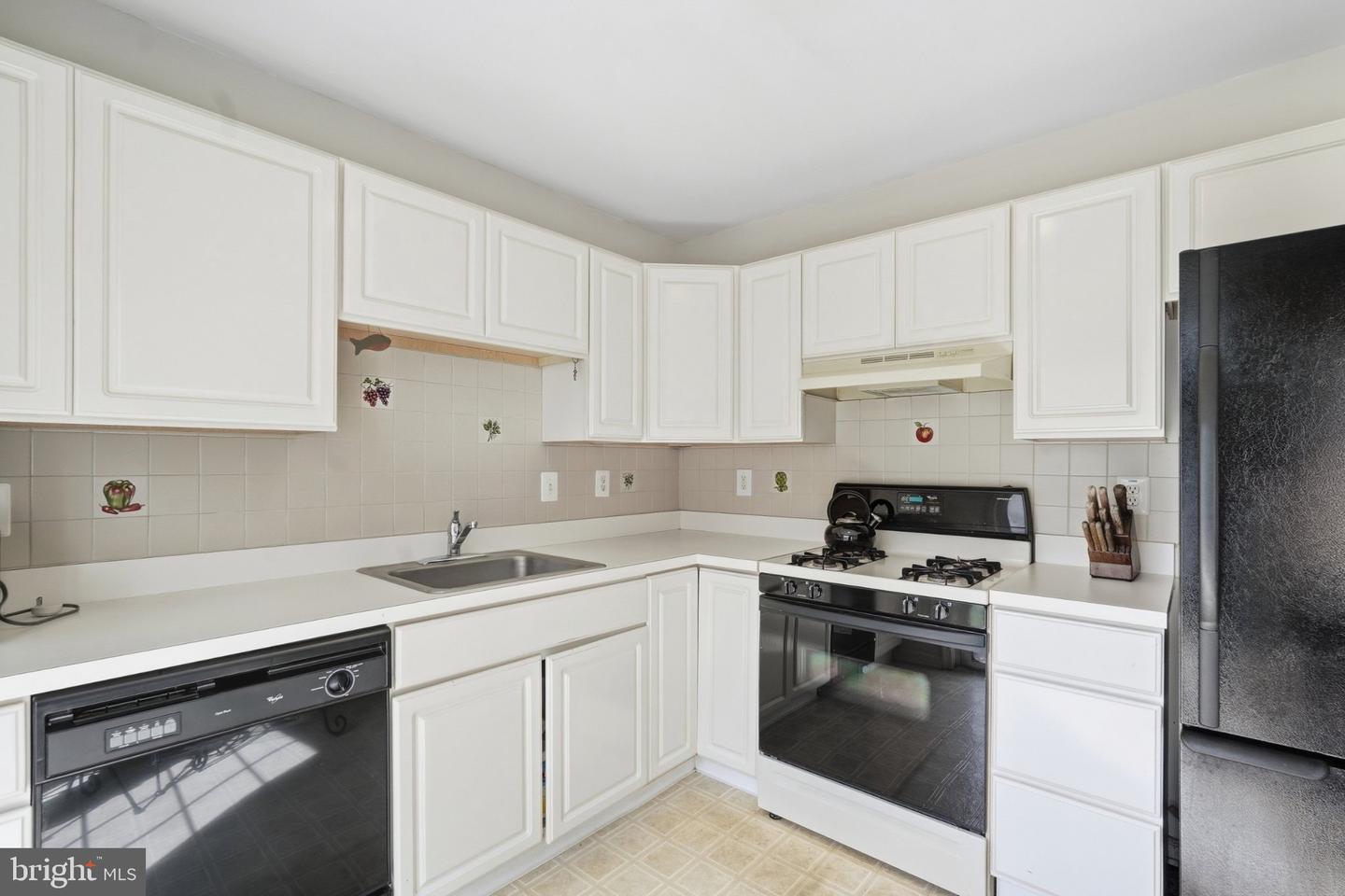 90 Cypress Pl Property Photo 16