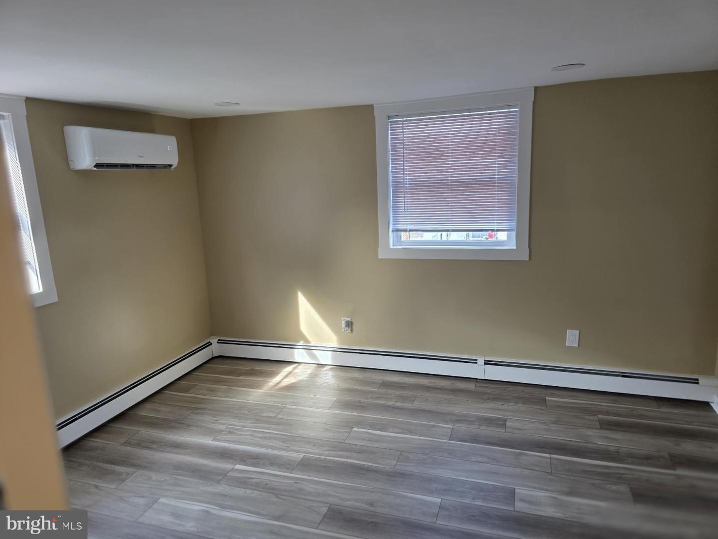 410 Logan St Property Photo 16