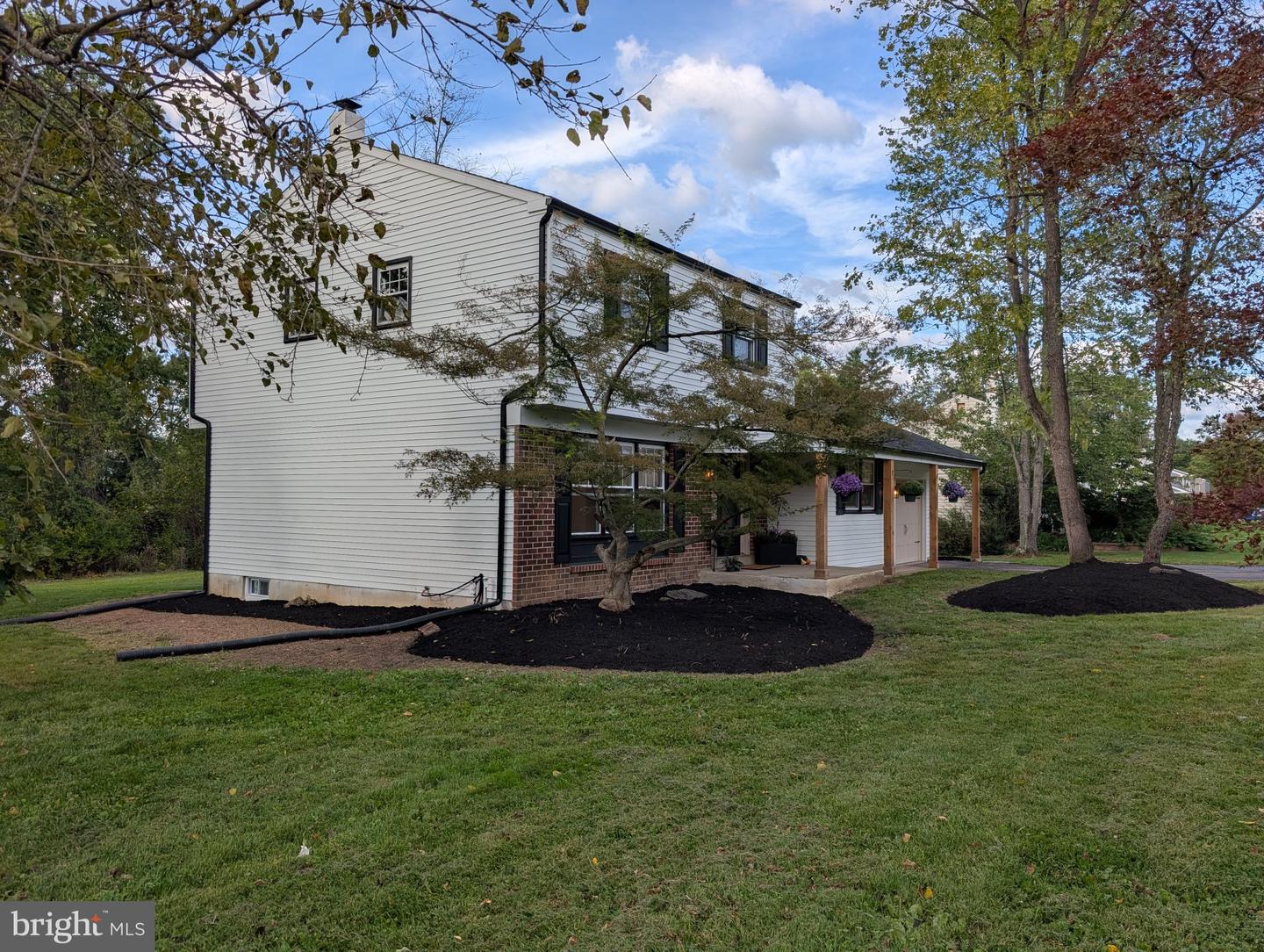 13 Brook Ln Property Photo 6