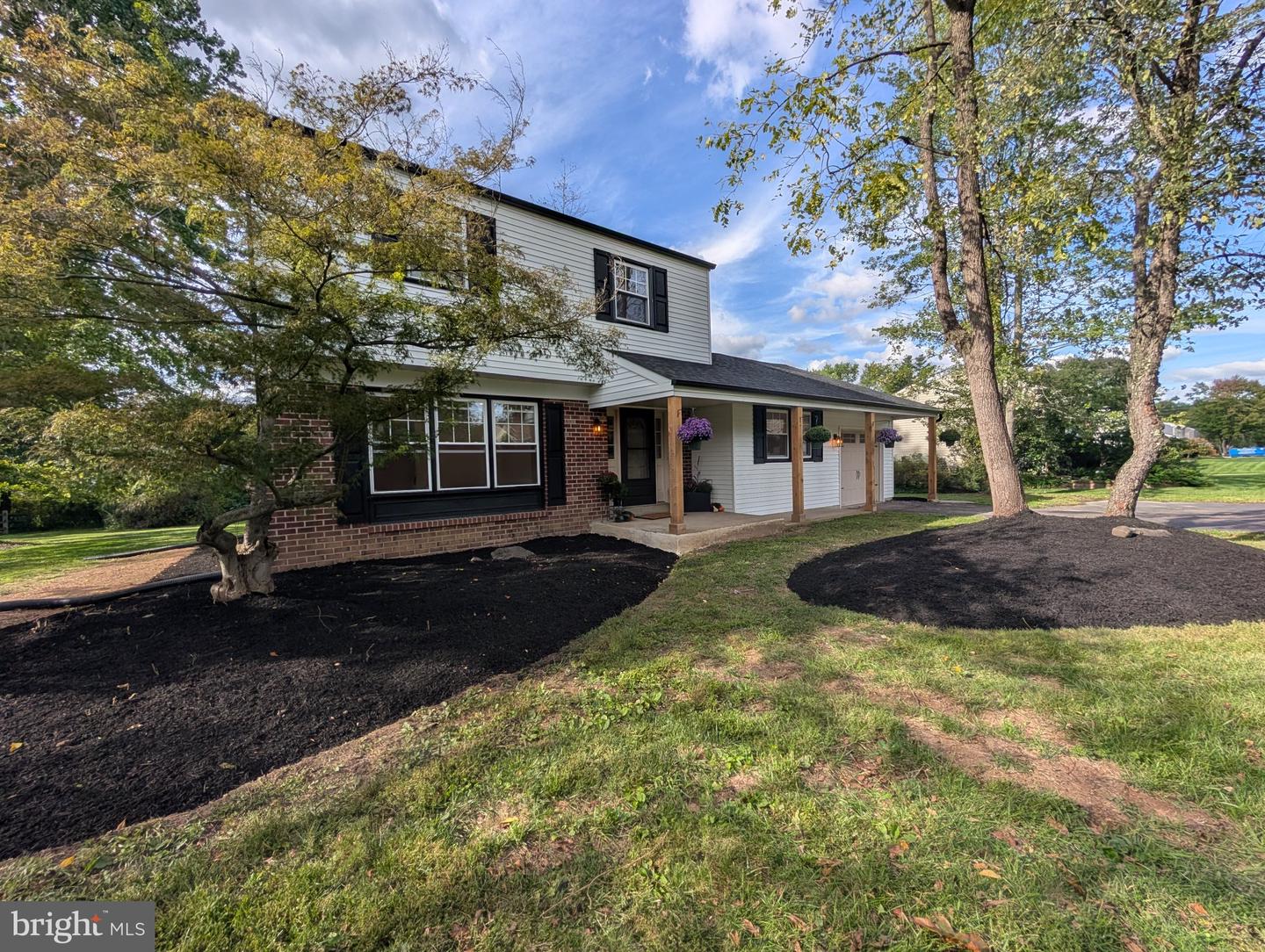 13 Brook Ln Property Photo 8