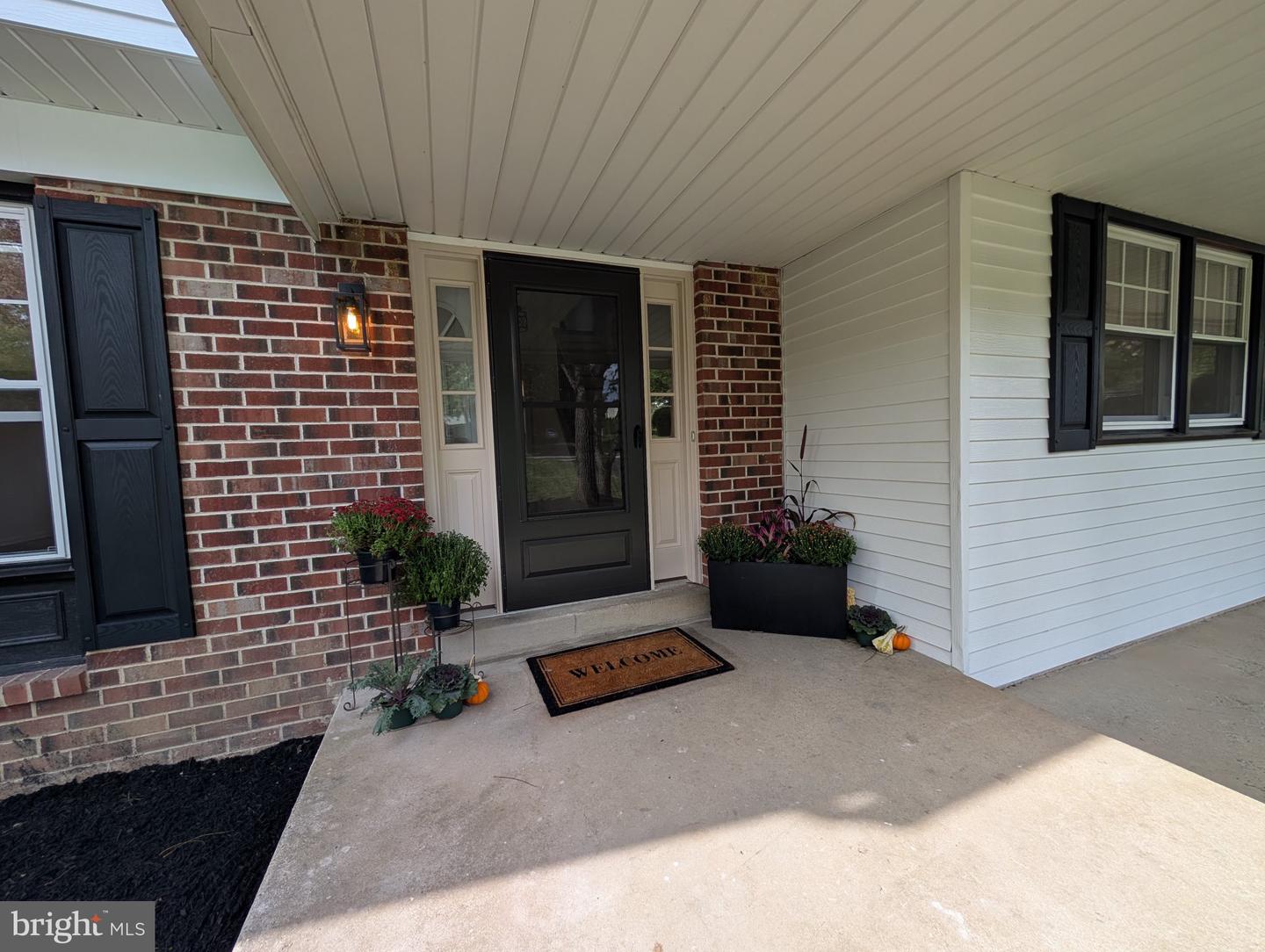13 Brook Ln Property Photo 17
