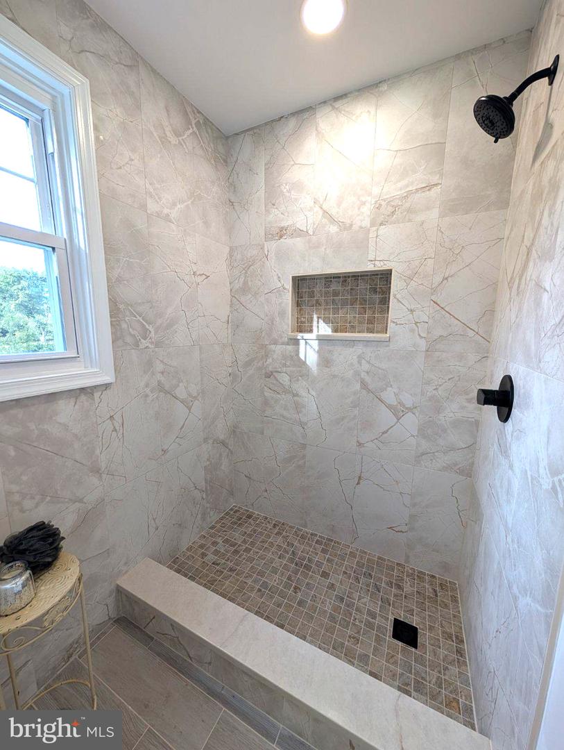 13 Brook Ln Property Photo 48