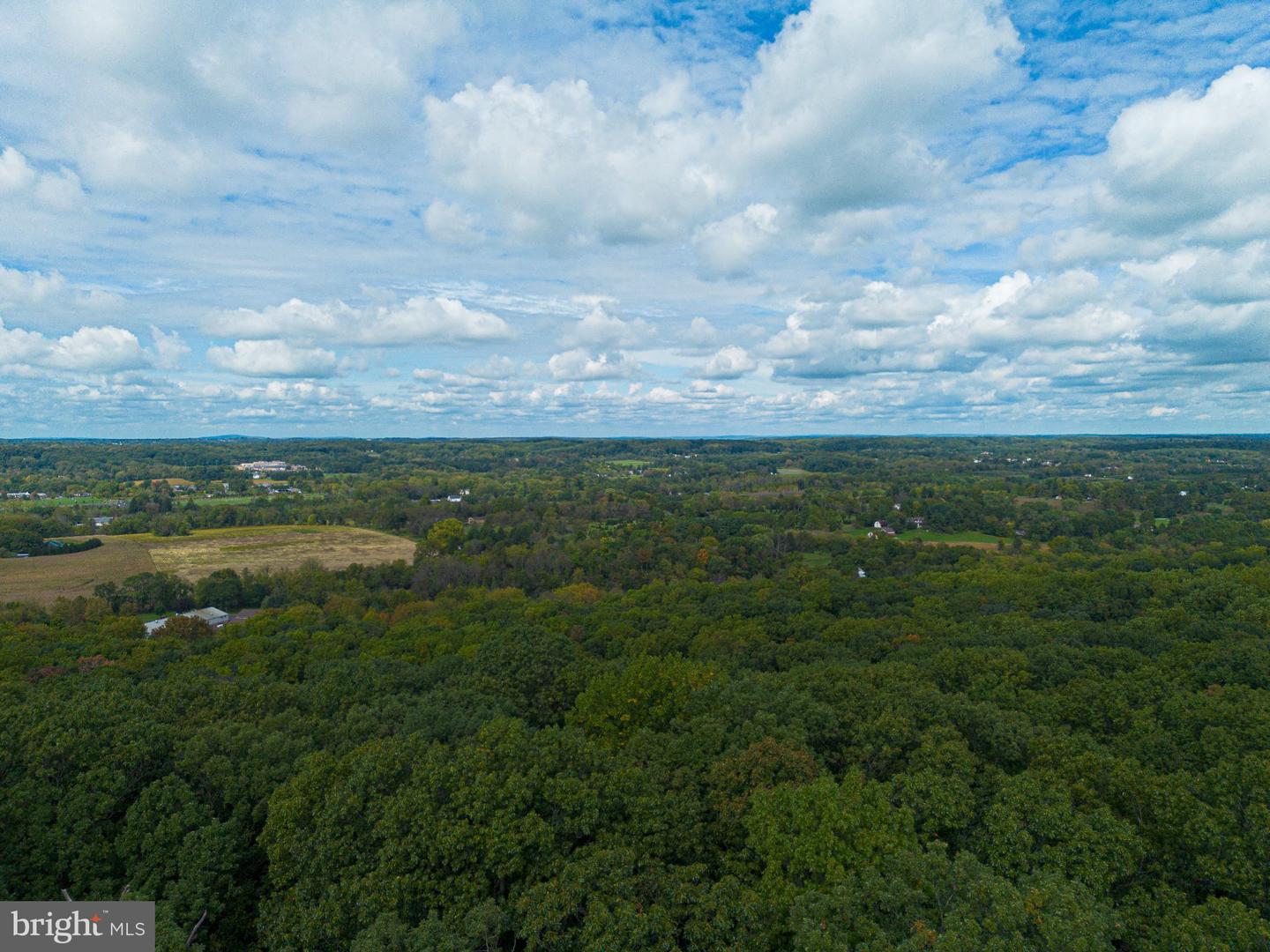 MOUNTAIN TOP W Property Photo 1