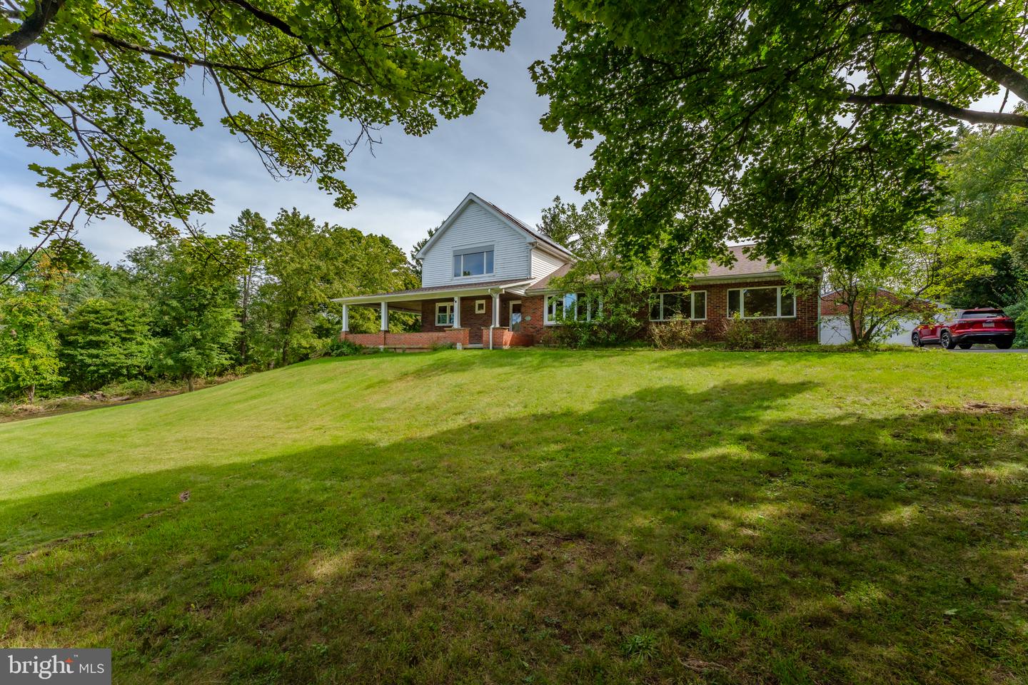 1404 Highpoint Rd Property Photo 1