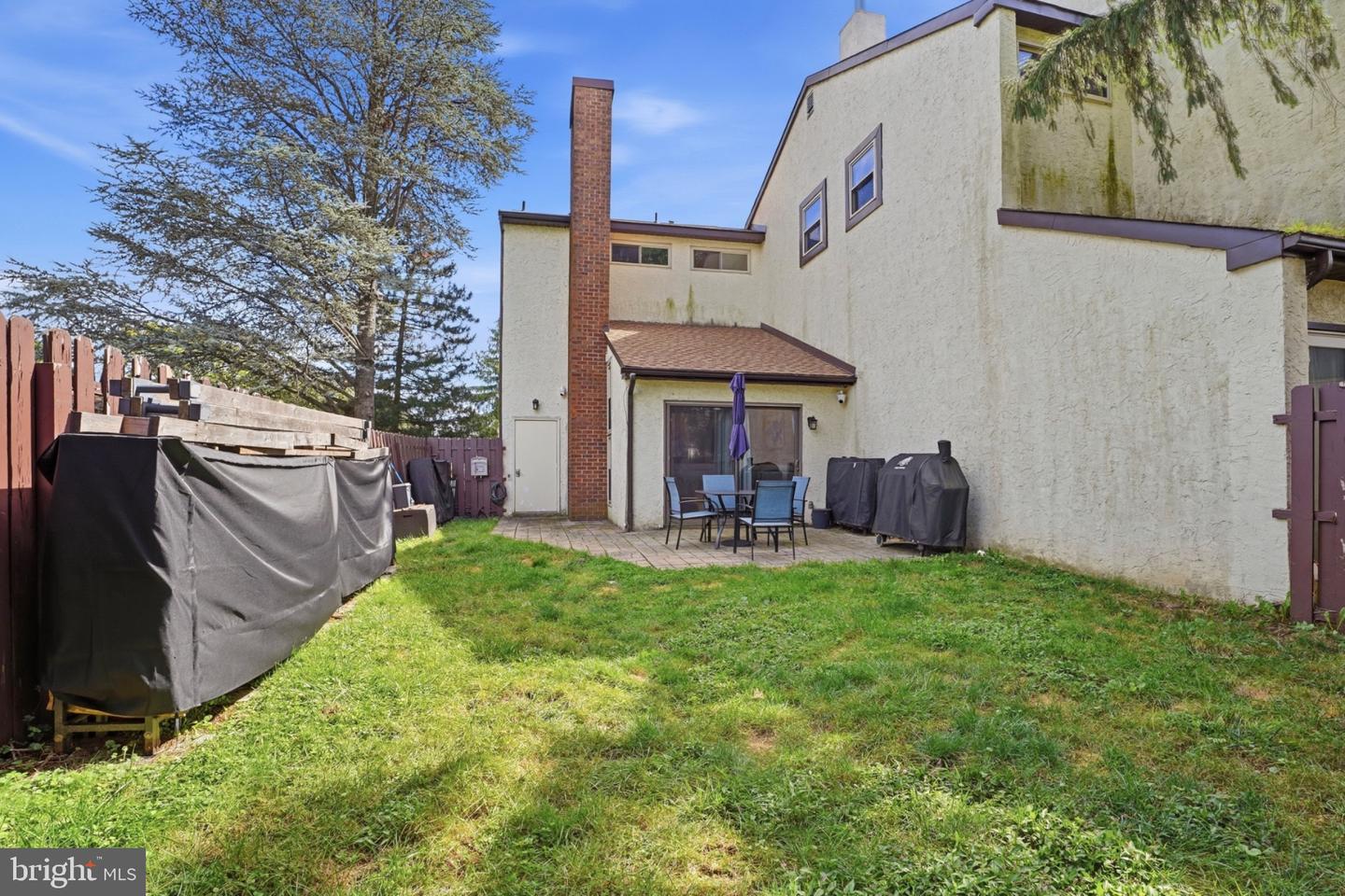 89 Queens Cir Property Photo 28