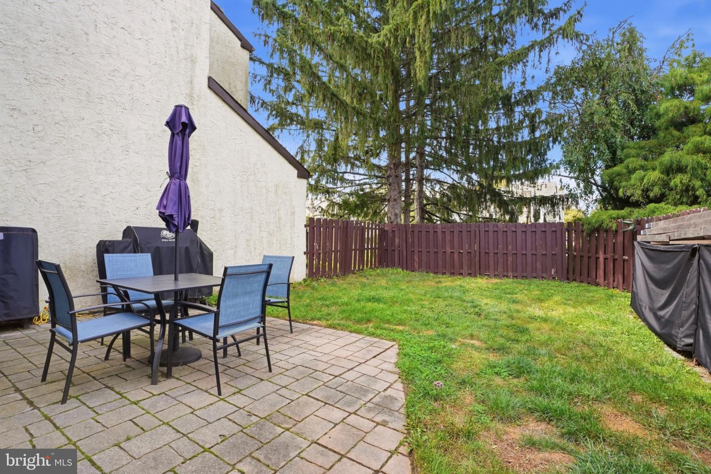 89 Queens Cir Property Photo 29