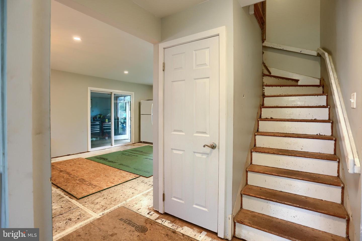 51 Belmont Sq Property Photo 4
